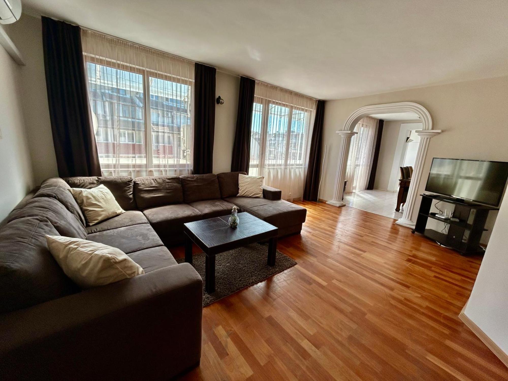 Fenix 2 Bedroom Apartment Varna Center Exteriör bild